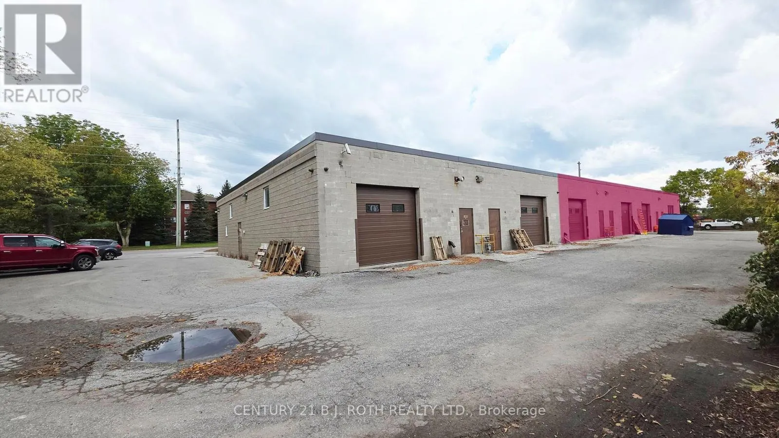 E, F - 159 ANNE STREET S