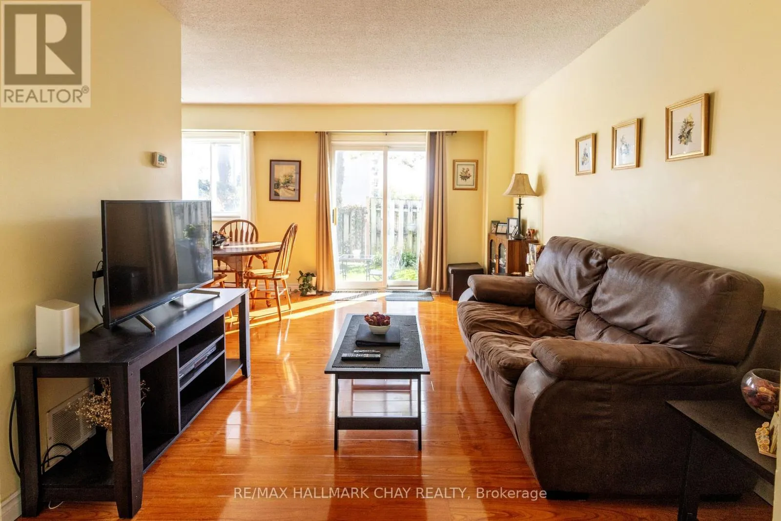 4 - 261 ROSE STREET