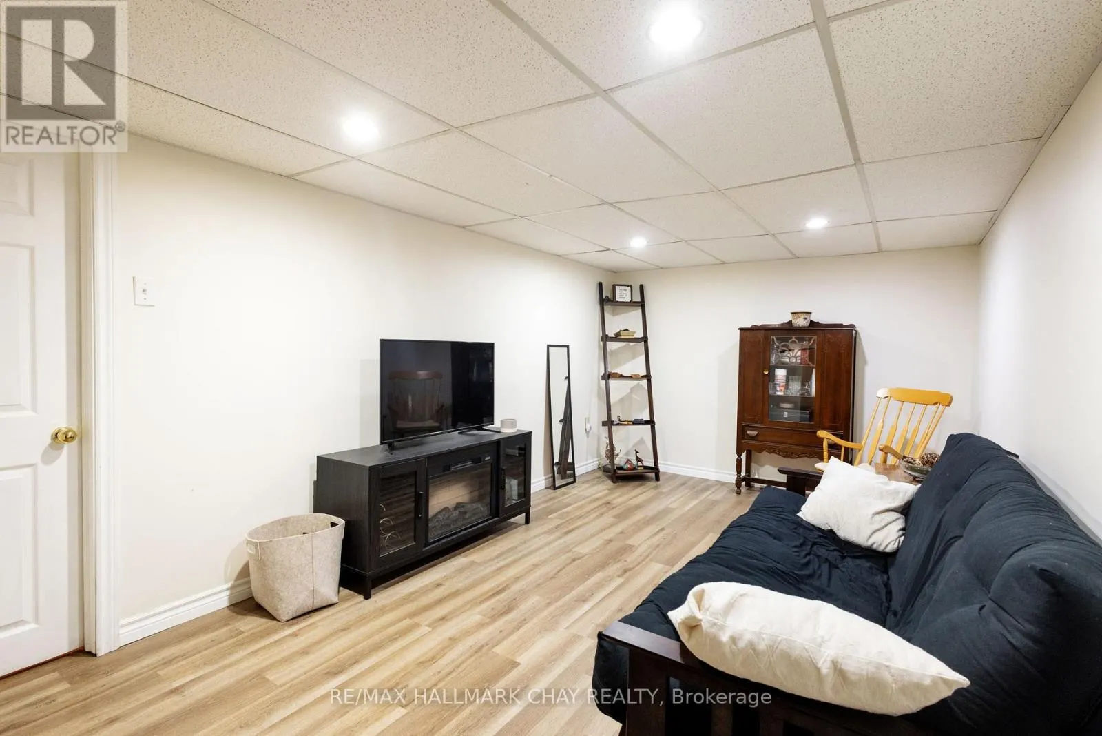 4 - 261 ROSE STREET