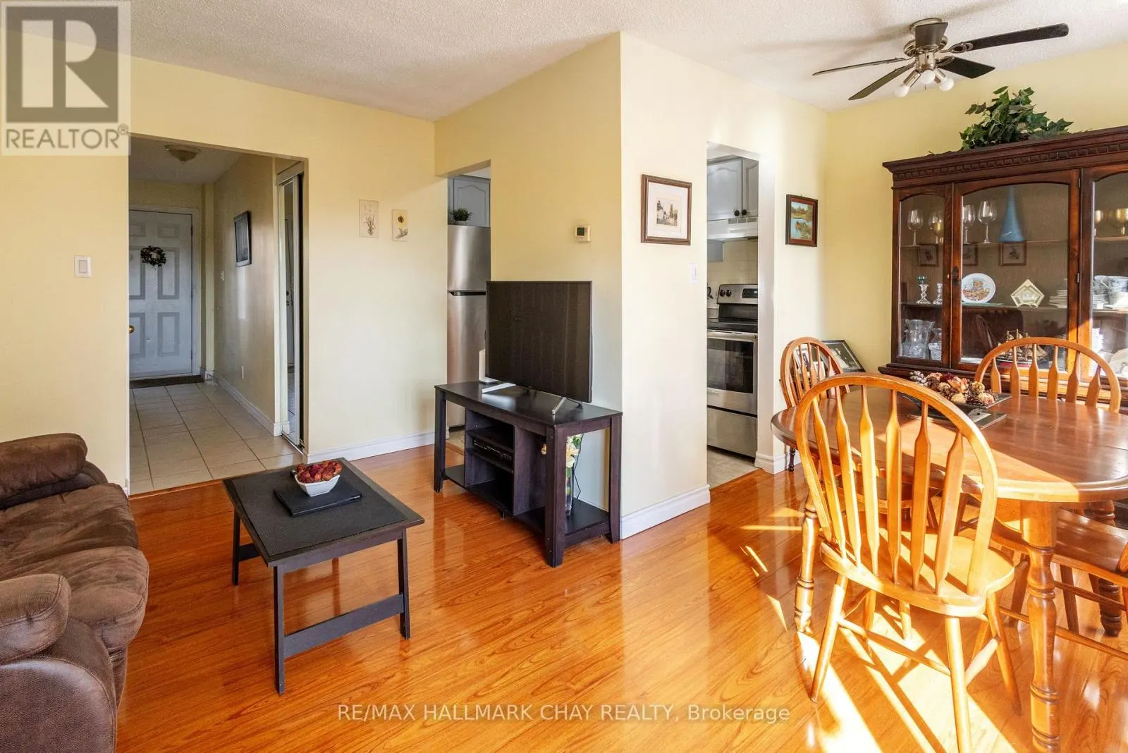 4 - 261 ROSE STREET