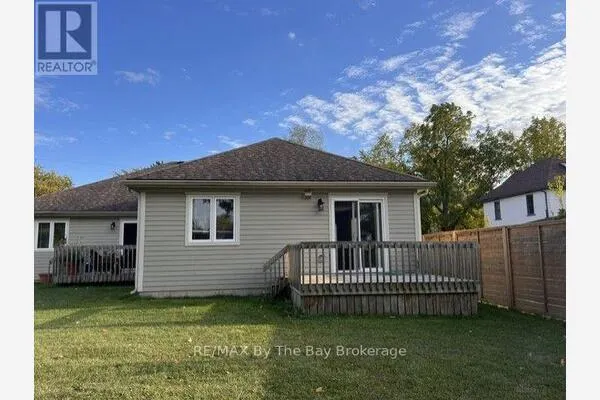 UNIT A - 22 EDWARD STREET W #Unit a