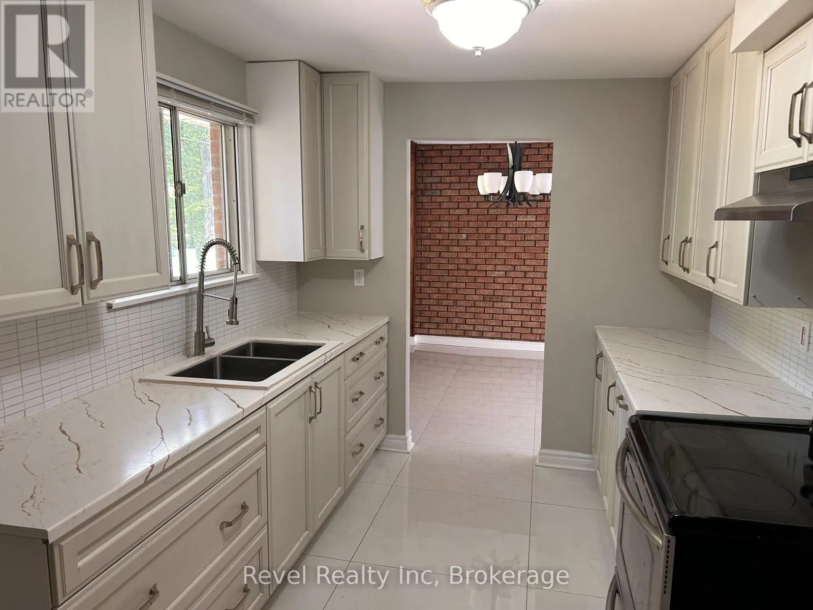 97 FOREST CIRCLE