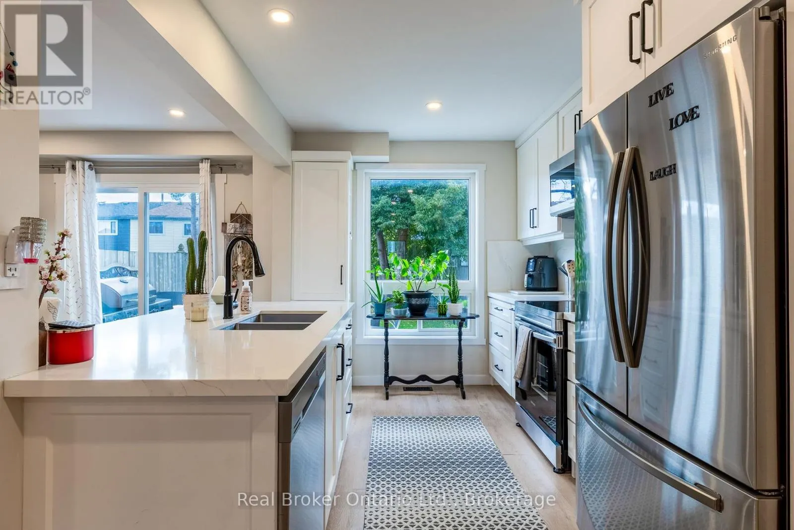 38 CHRISTIE CRESCENT