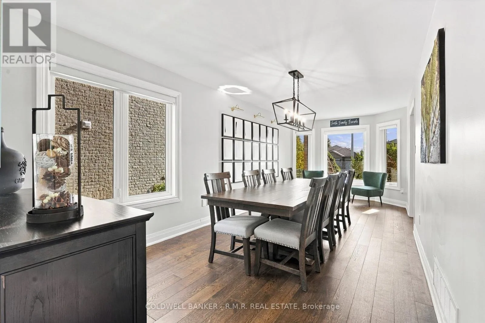 46 HONEY CRESCENT