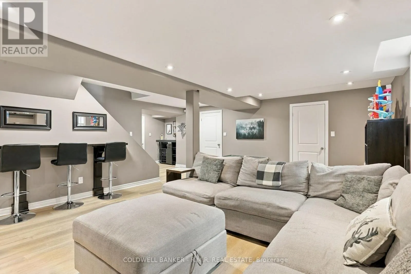 46 HONEY CRESCENT