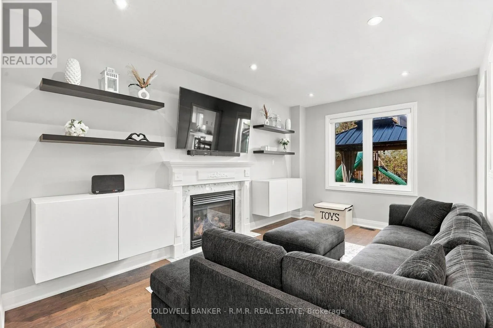 46 HONEY CRESCENT