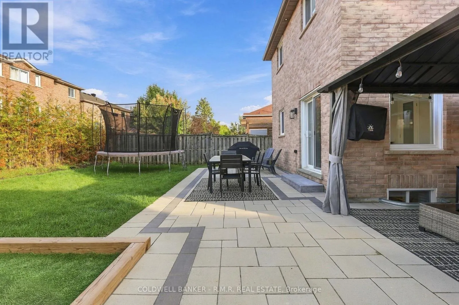 46 HONEY CRESCENT