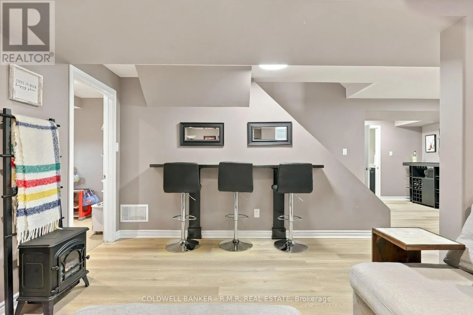 46 HONEY CRESCENT