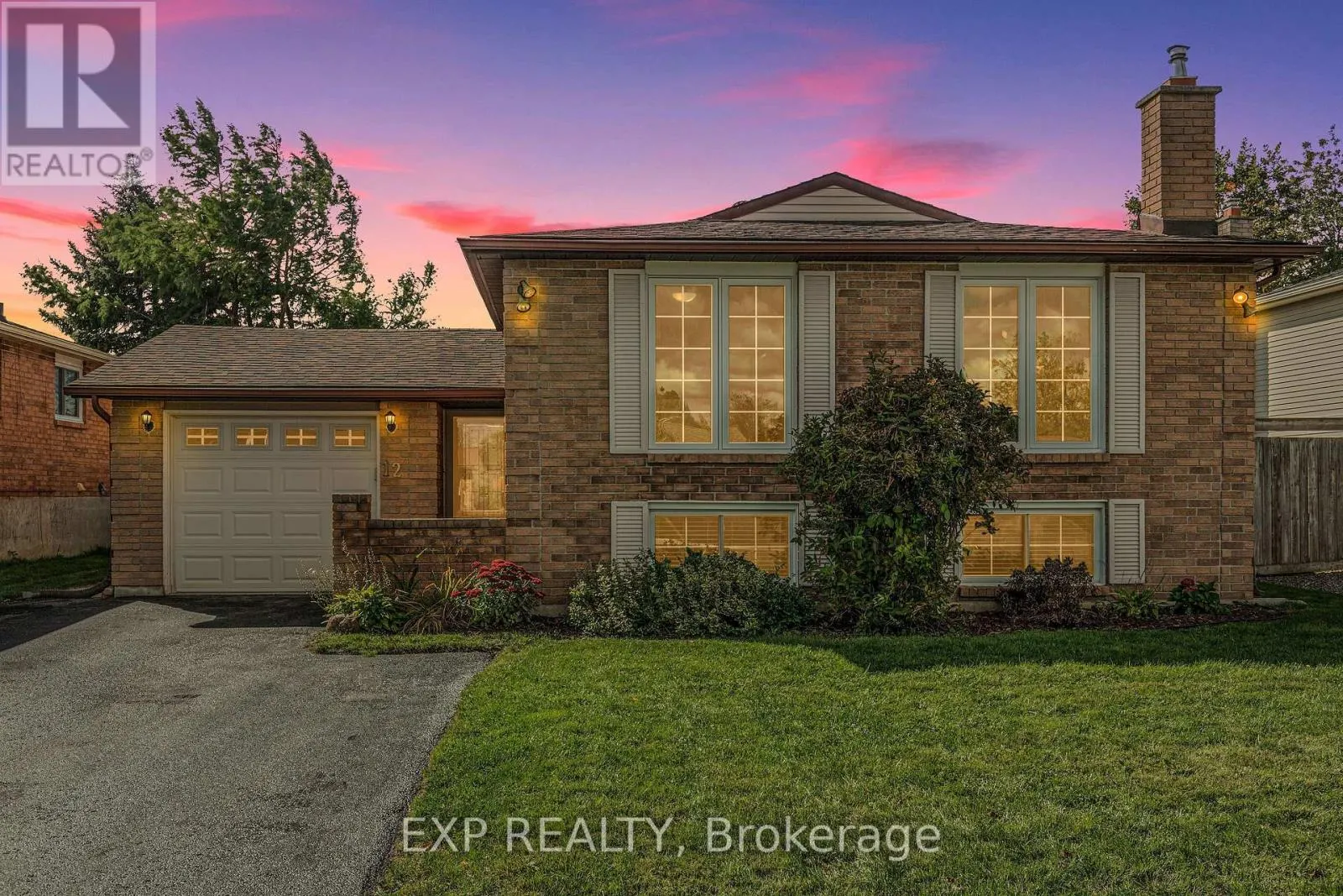 12 CRAIG CRESCENT