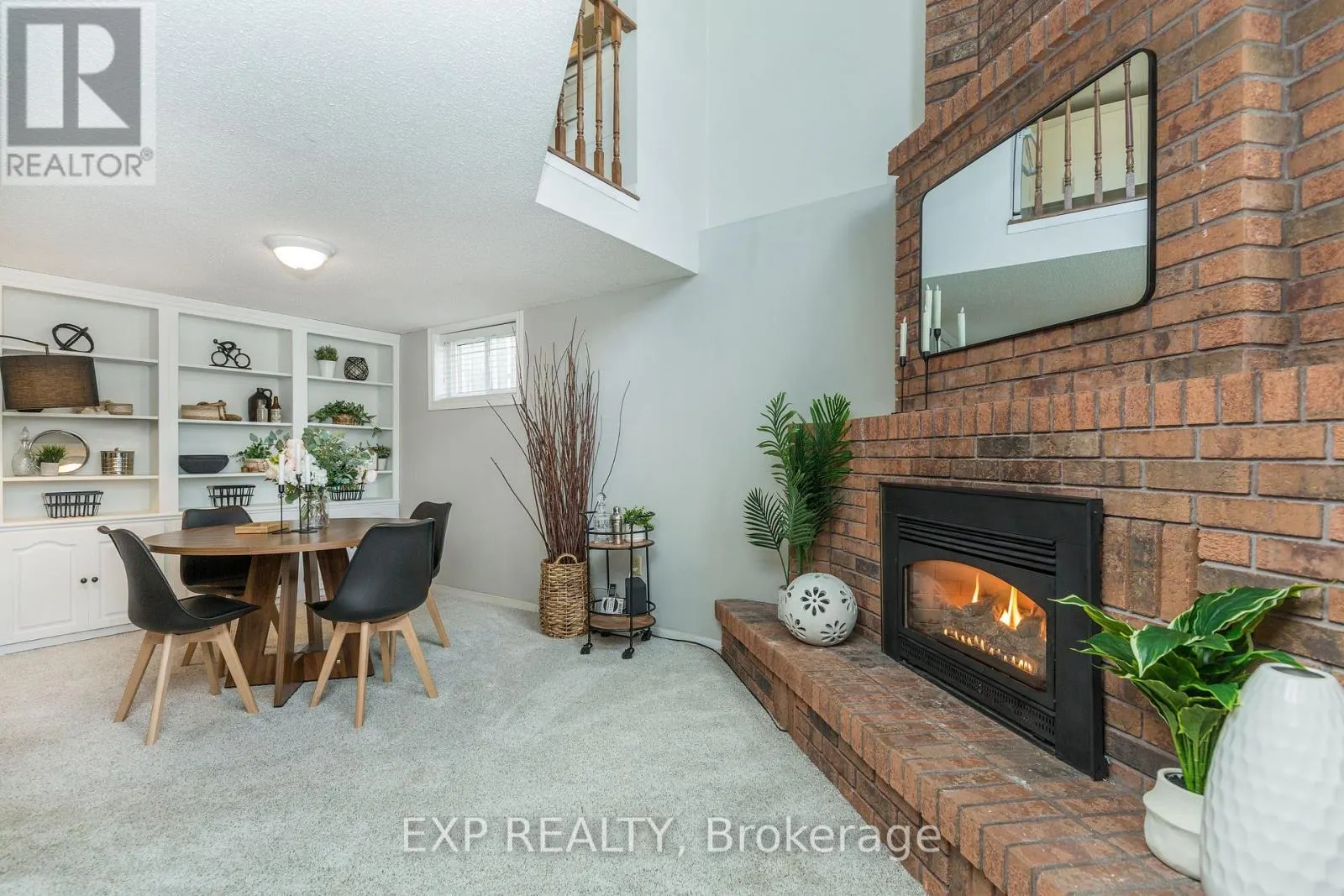 12 CRAIG CRESCENT