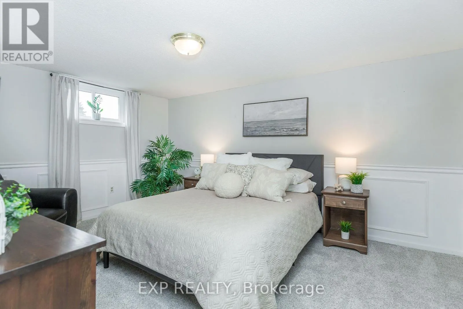 12 CRAIG CRESCENT