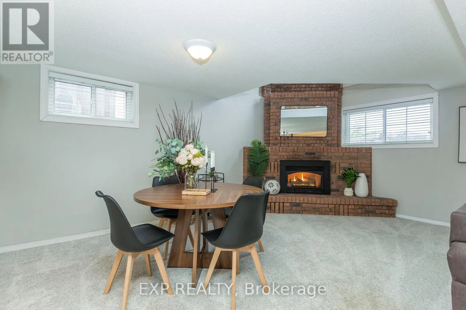 12 CRAIG CRESCENT