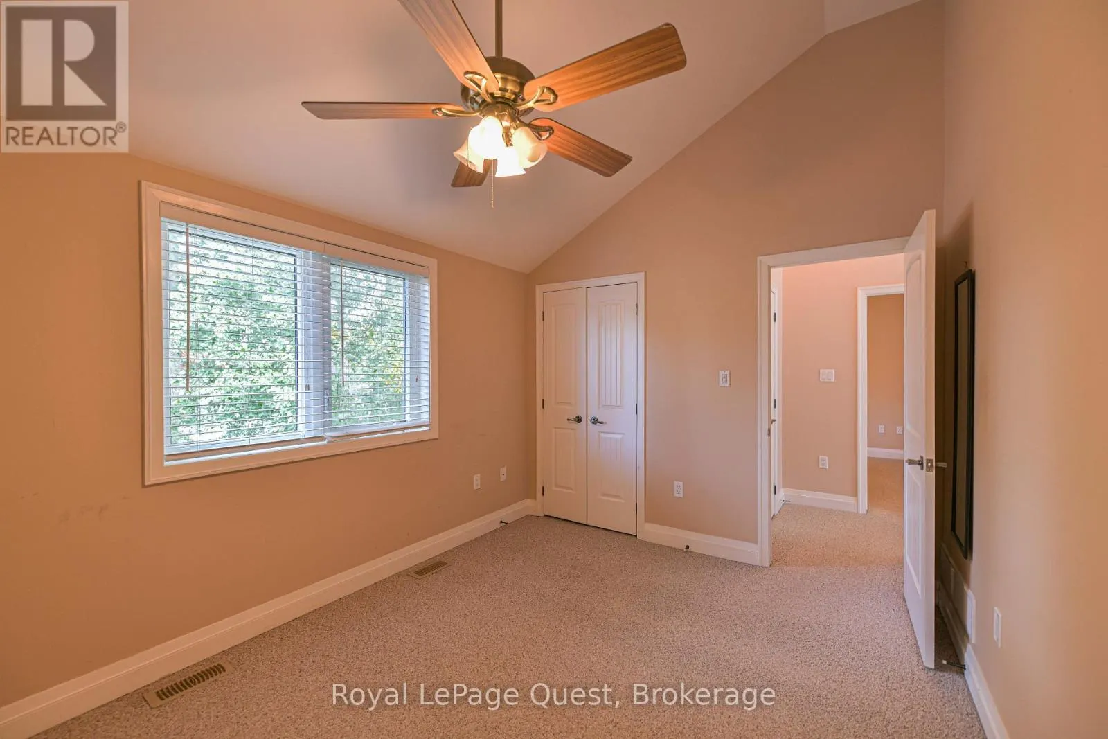 2956 LAKESIDE DRIVE