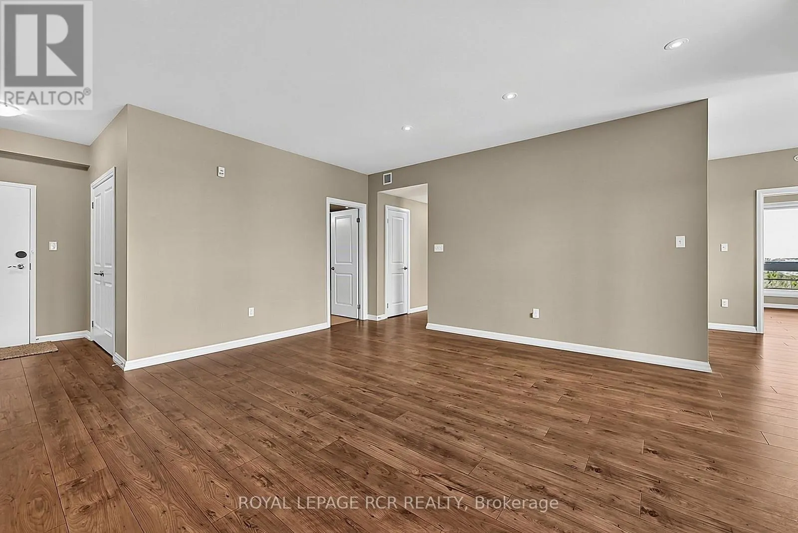 502 - 302 ESSA ROAD