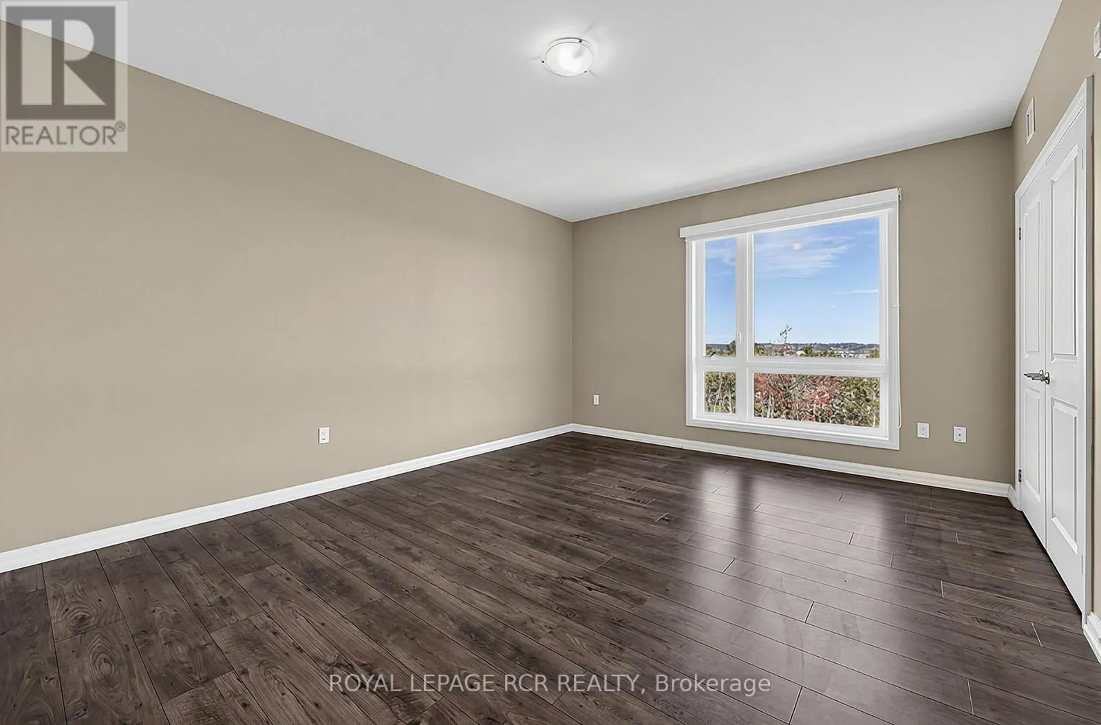 502 - 302 ESSA ROAD