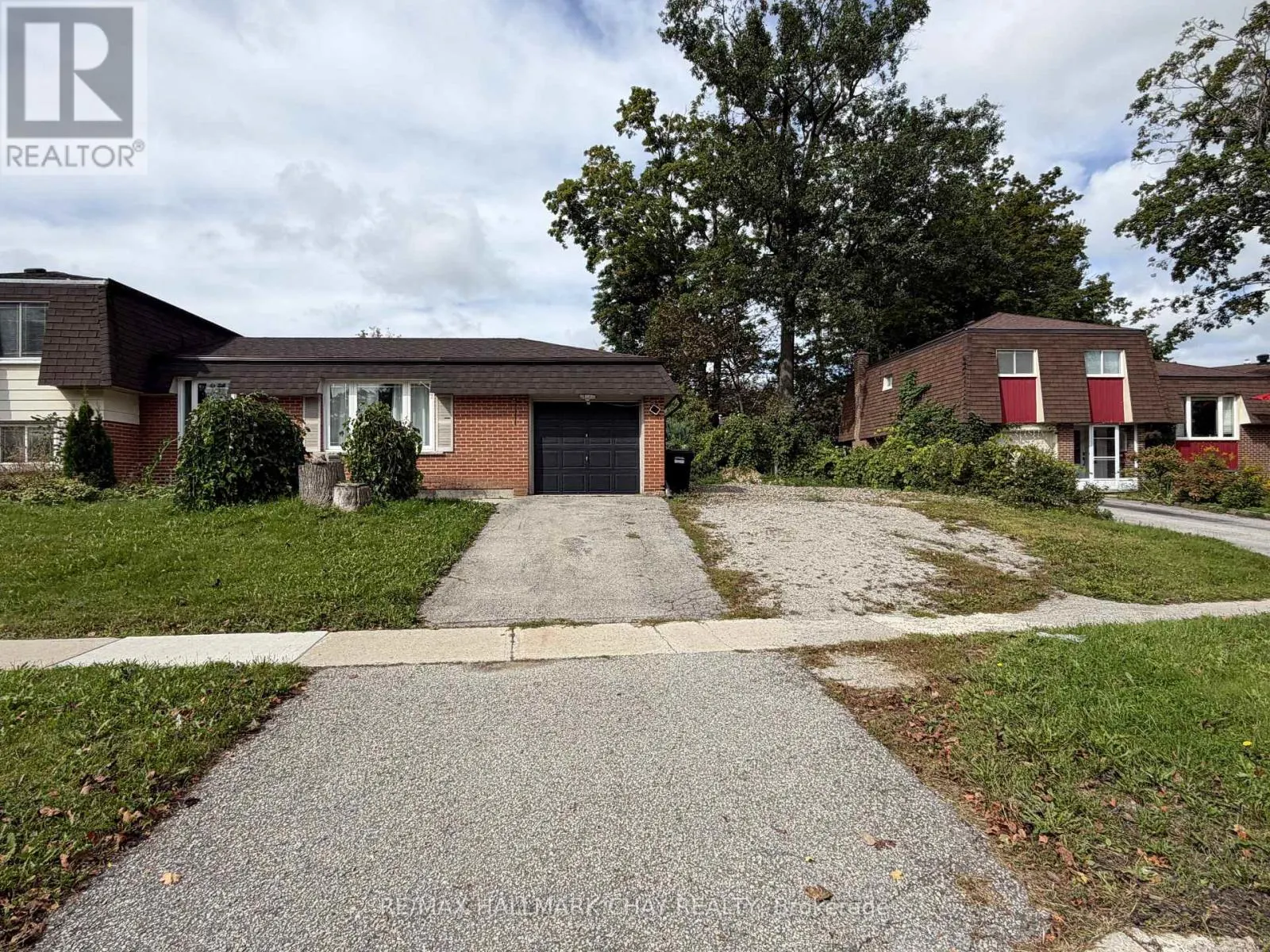 2 BIRCHWOOD DRIVE