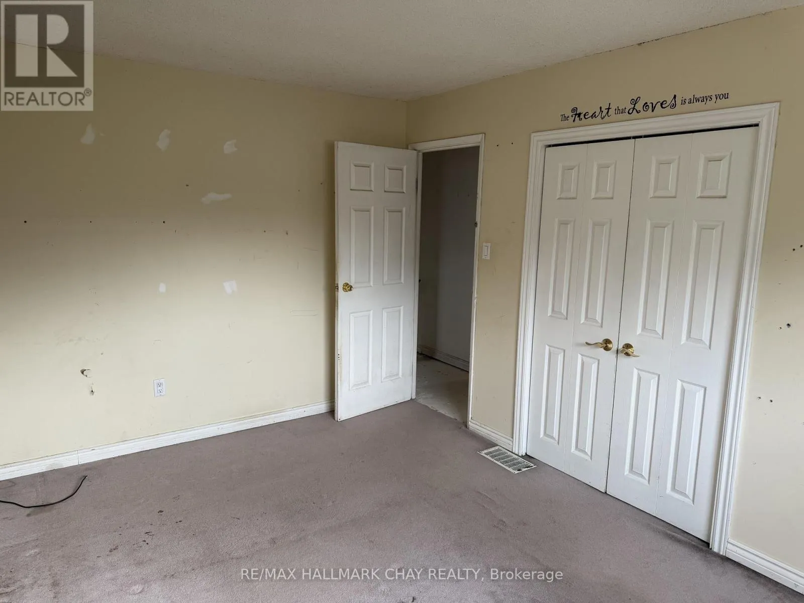 2 BIRCHWOOD DRIVE