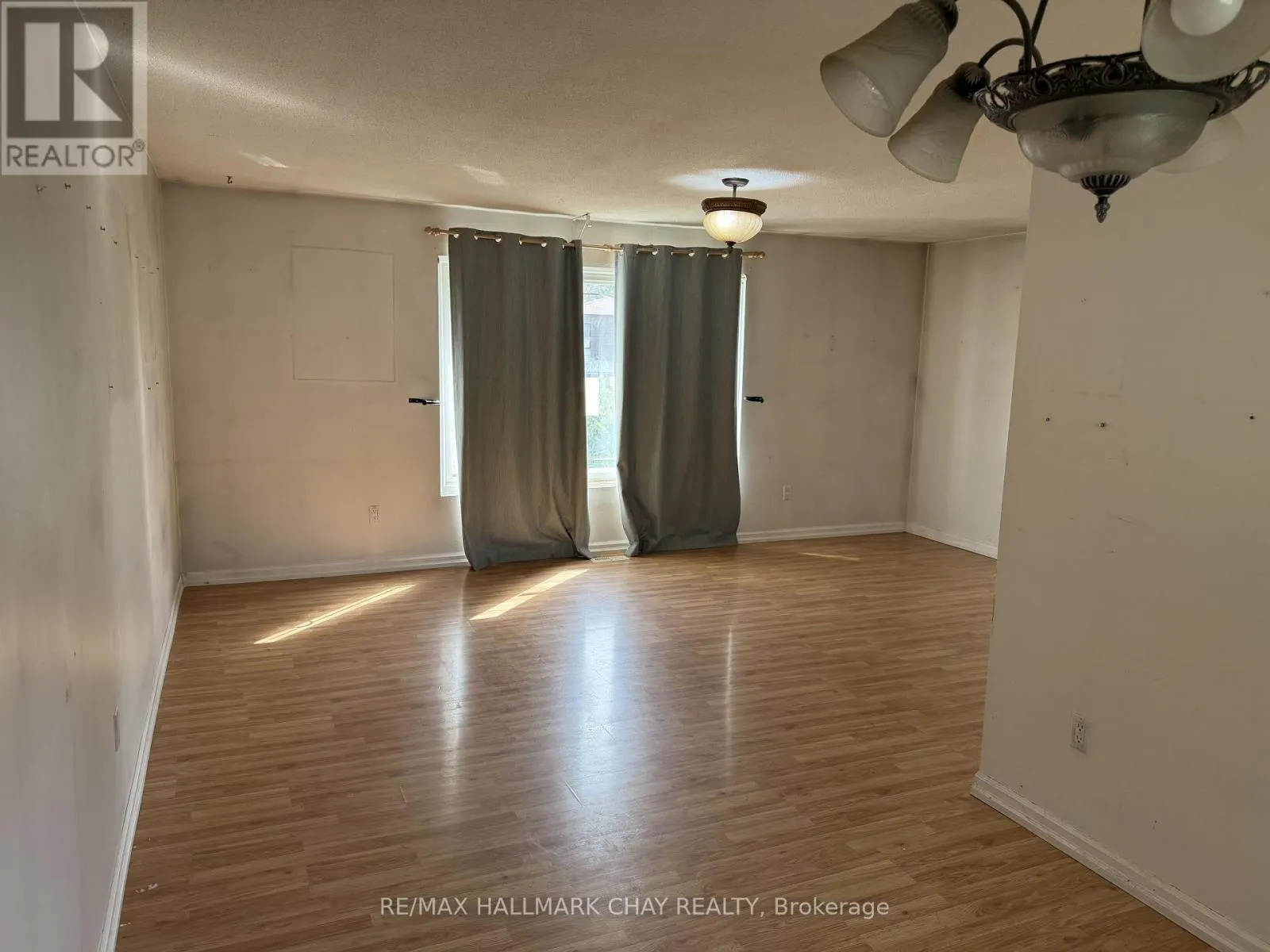 2 BIRCHWOOD DRIVE