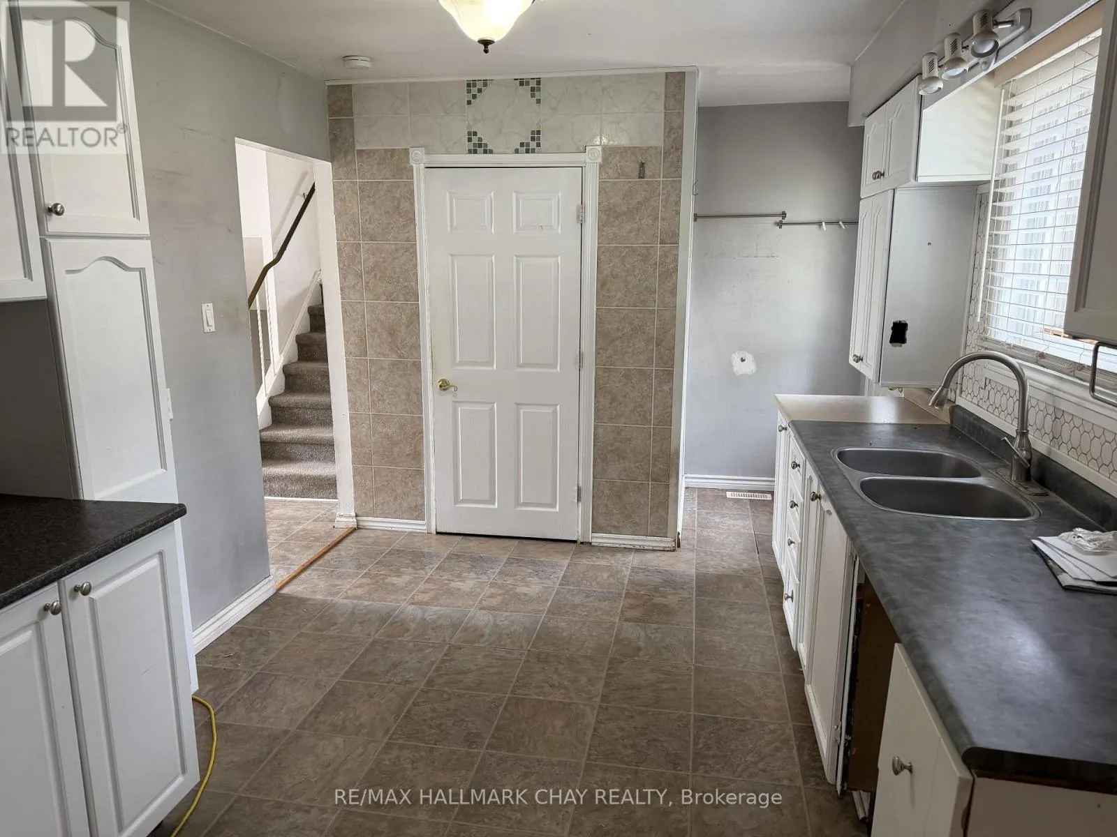 2 BIRCHWOOD DRIVE