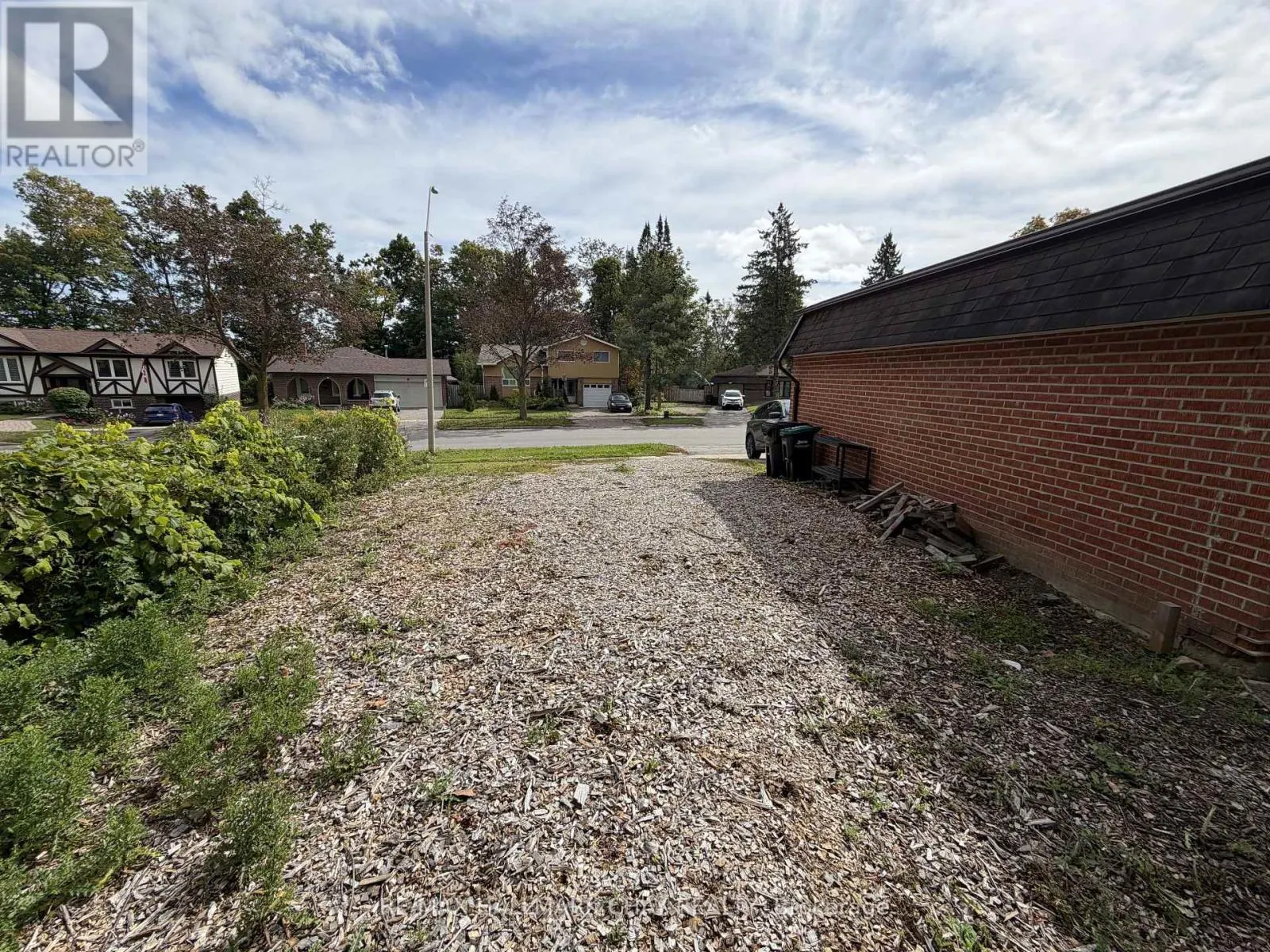 2 BIRCHWOOD DRIVE