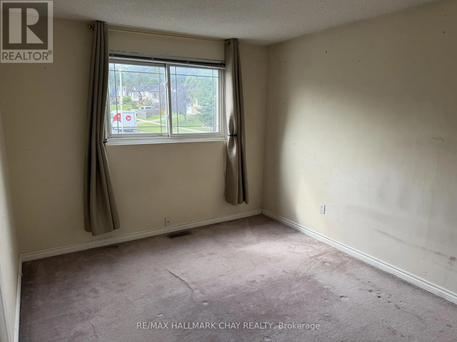 2 BIRCHWOOD DRIVE