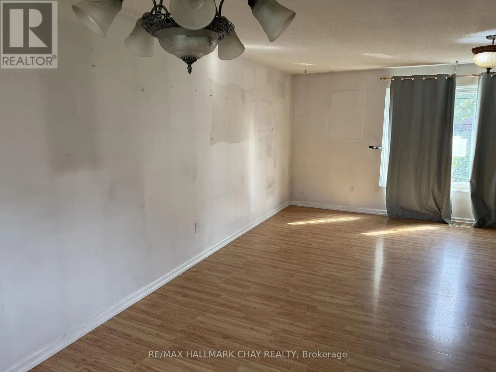 2 BIRCHWOOD DRIVE