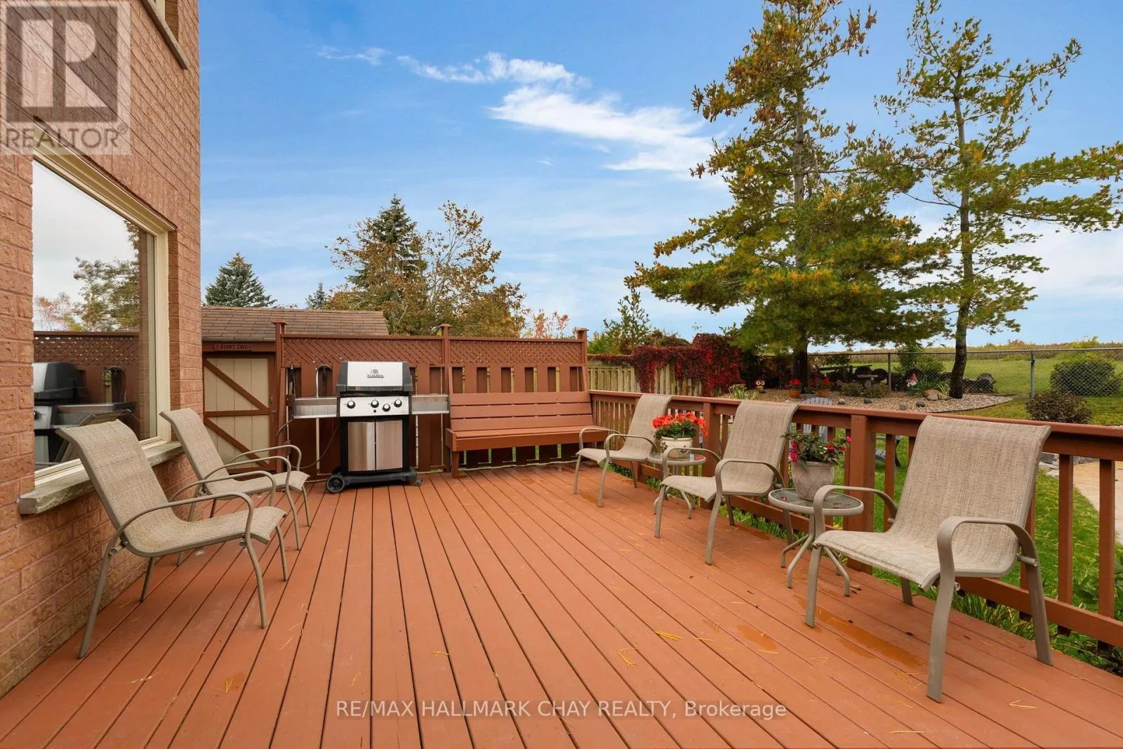 35 GRASETT CRESCENT