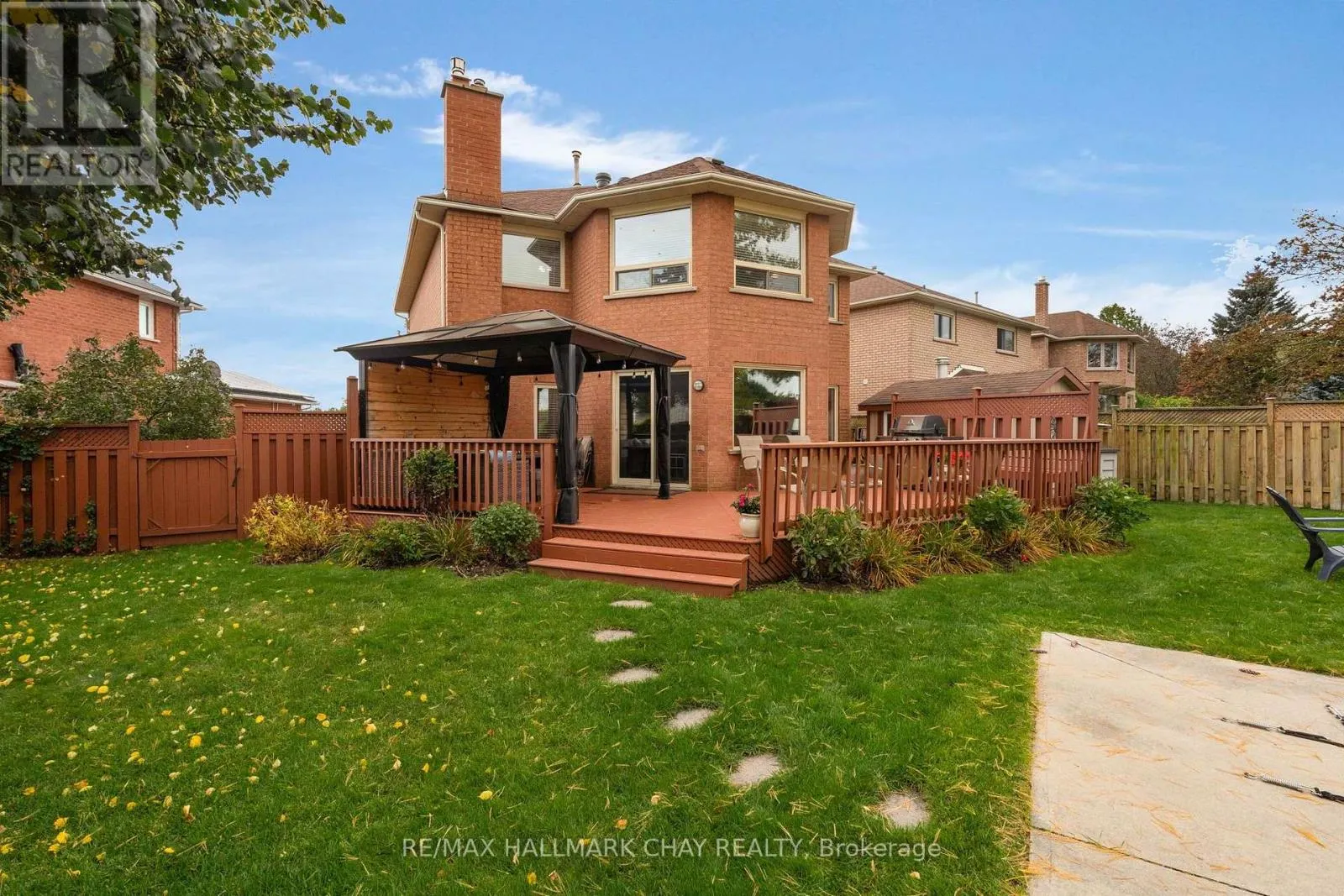 35 GRASETT CRESCENT