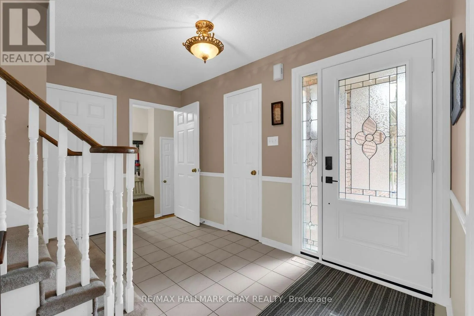 35 GRASETT CRESCENT