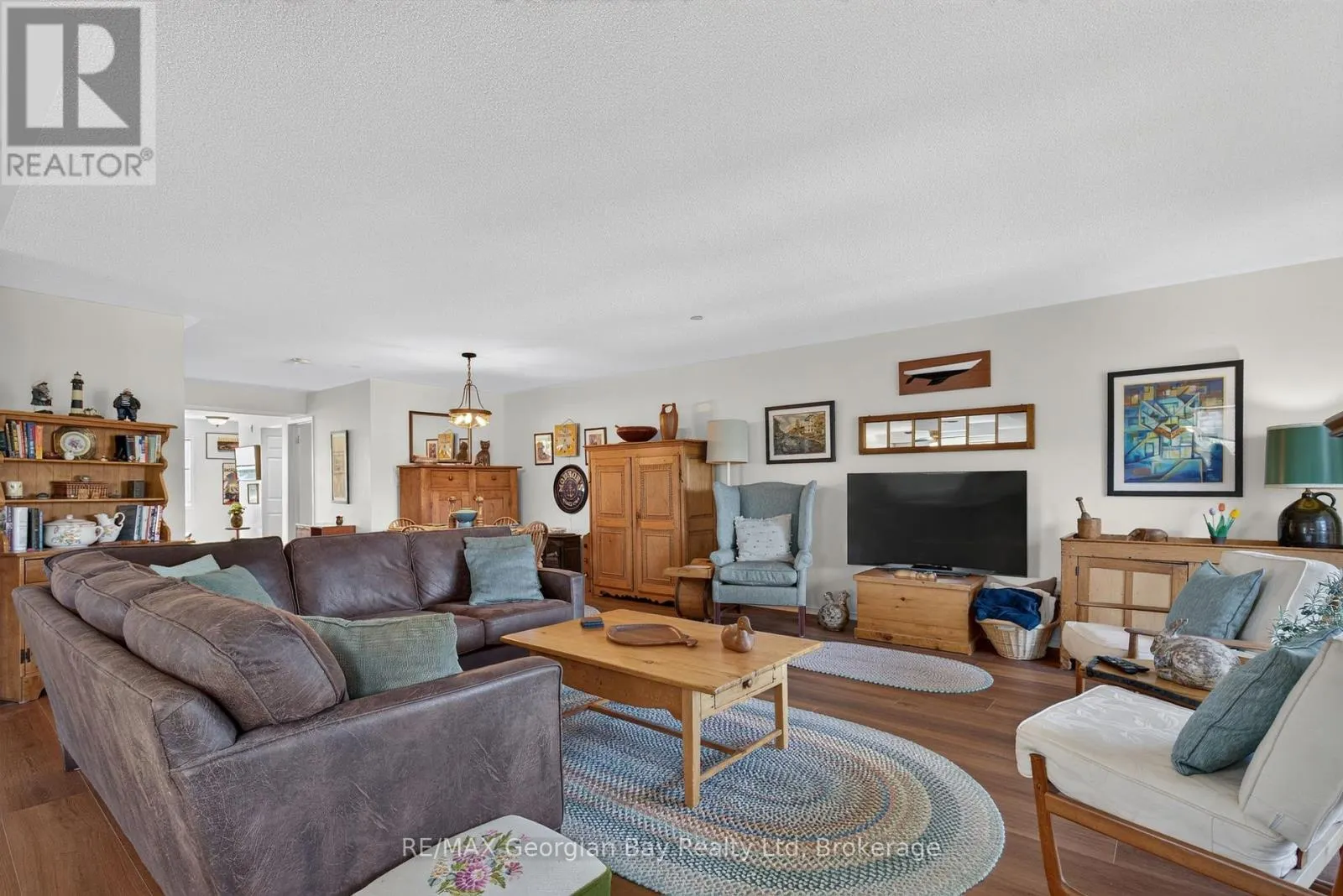 307 - 4 BECK BOULEVARD #307