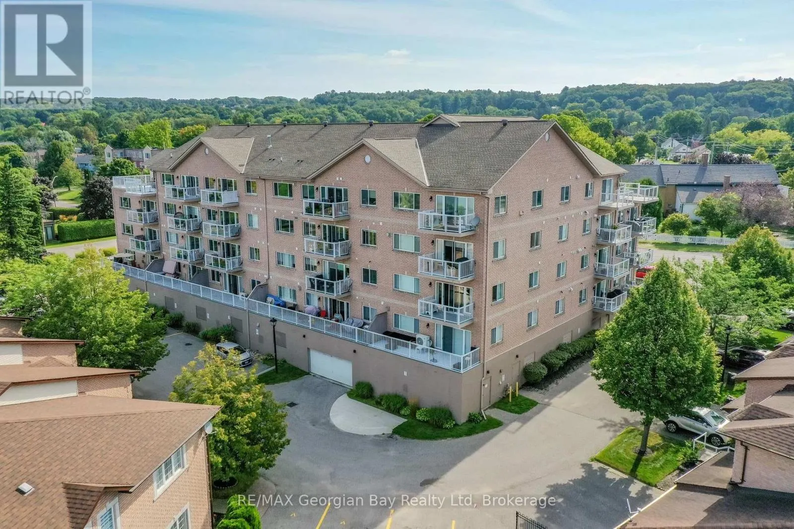 307 - 4 BECK BOULEVARD #307