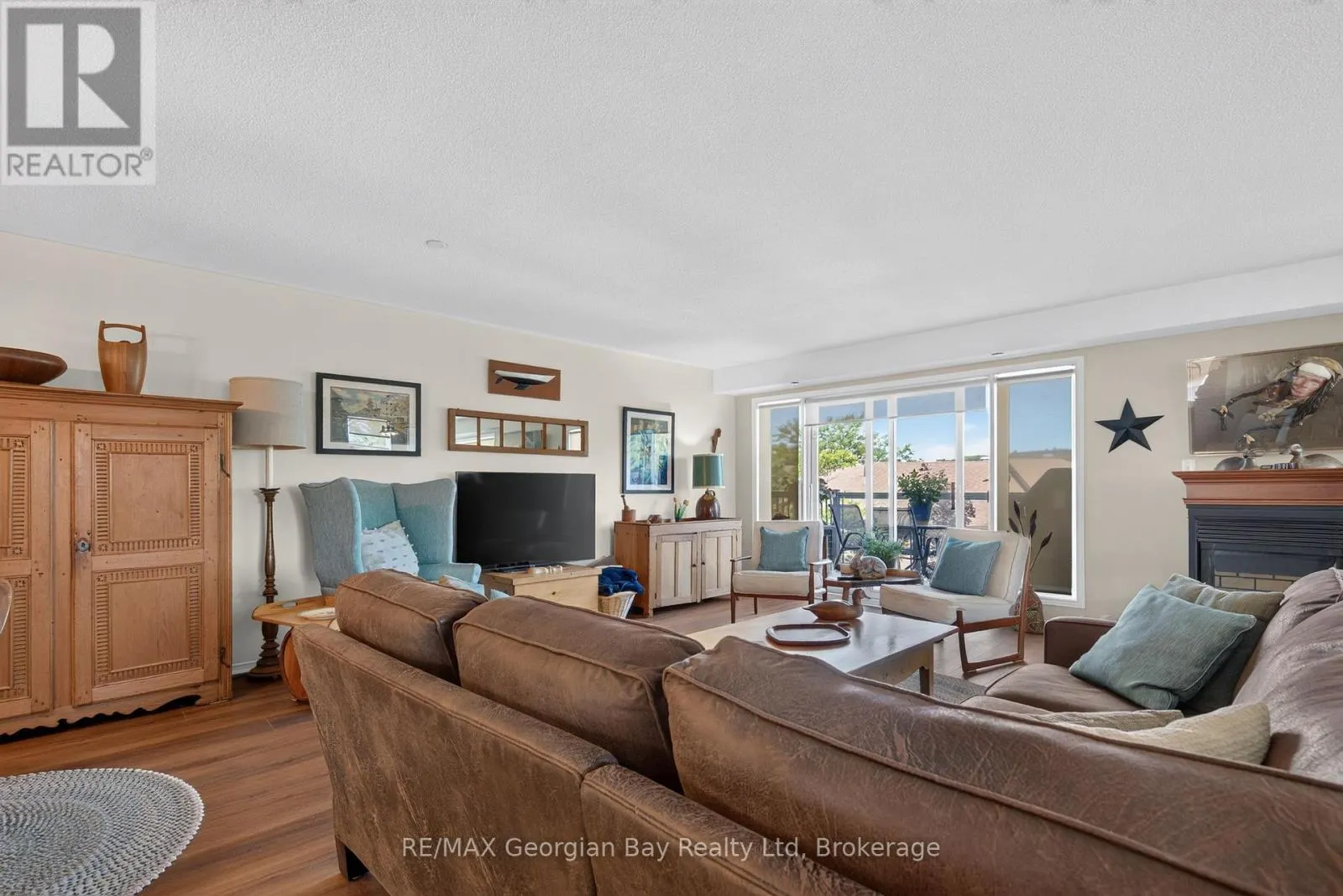 307 - 4 BECK BOULEVARD #307
