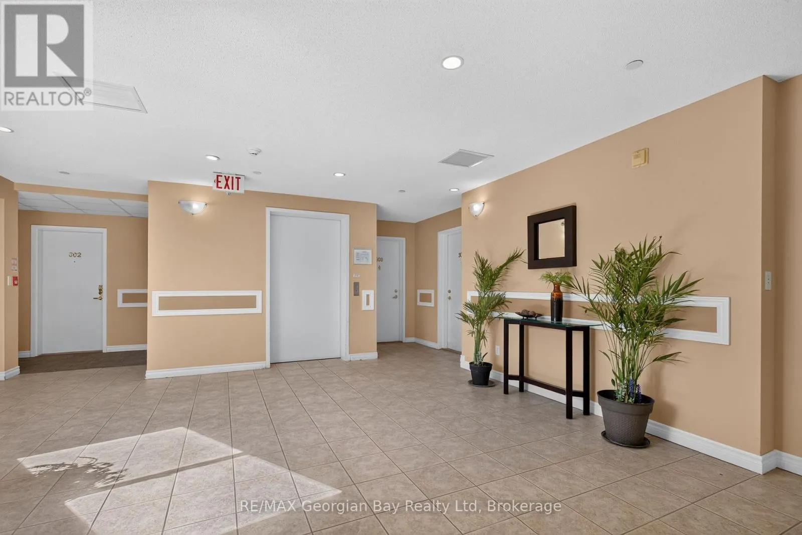 307 - 4 BECK BOULEVARD #307
