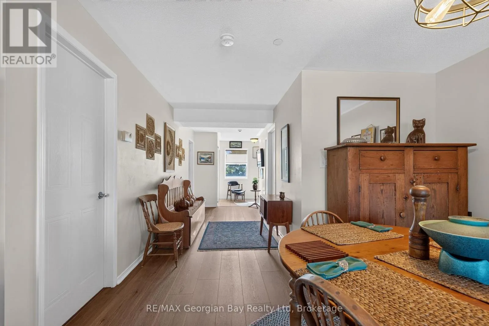307 - 4 BECK BOULEVARD #307