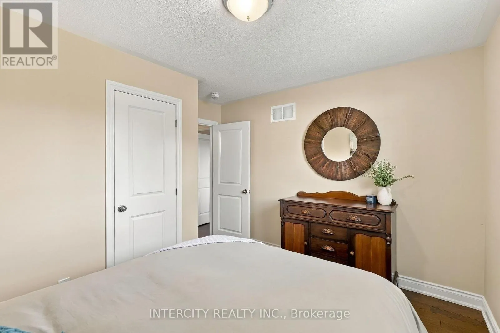 491 SHEWFELT CRESCENT