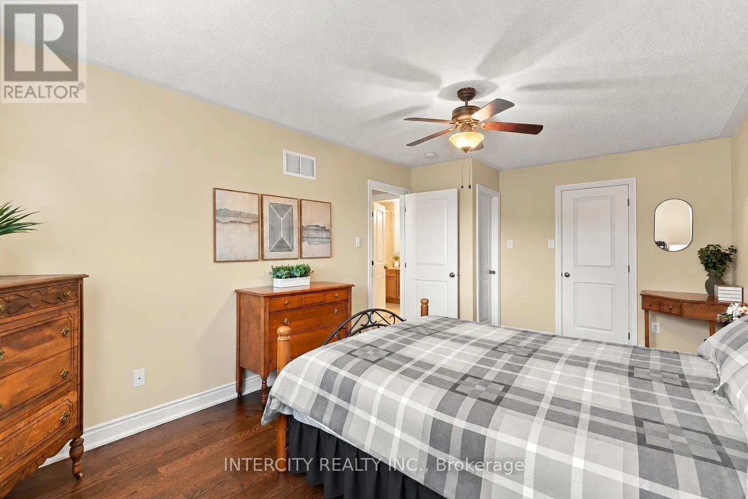 491 SHEWFELT CRESCENT
