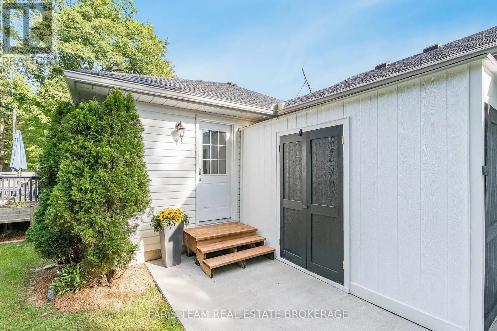 55 DAVENPORT DRIVE