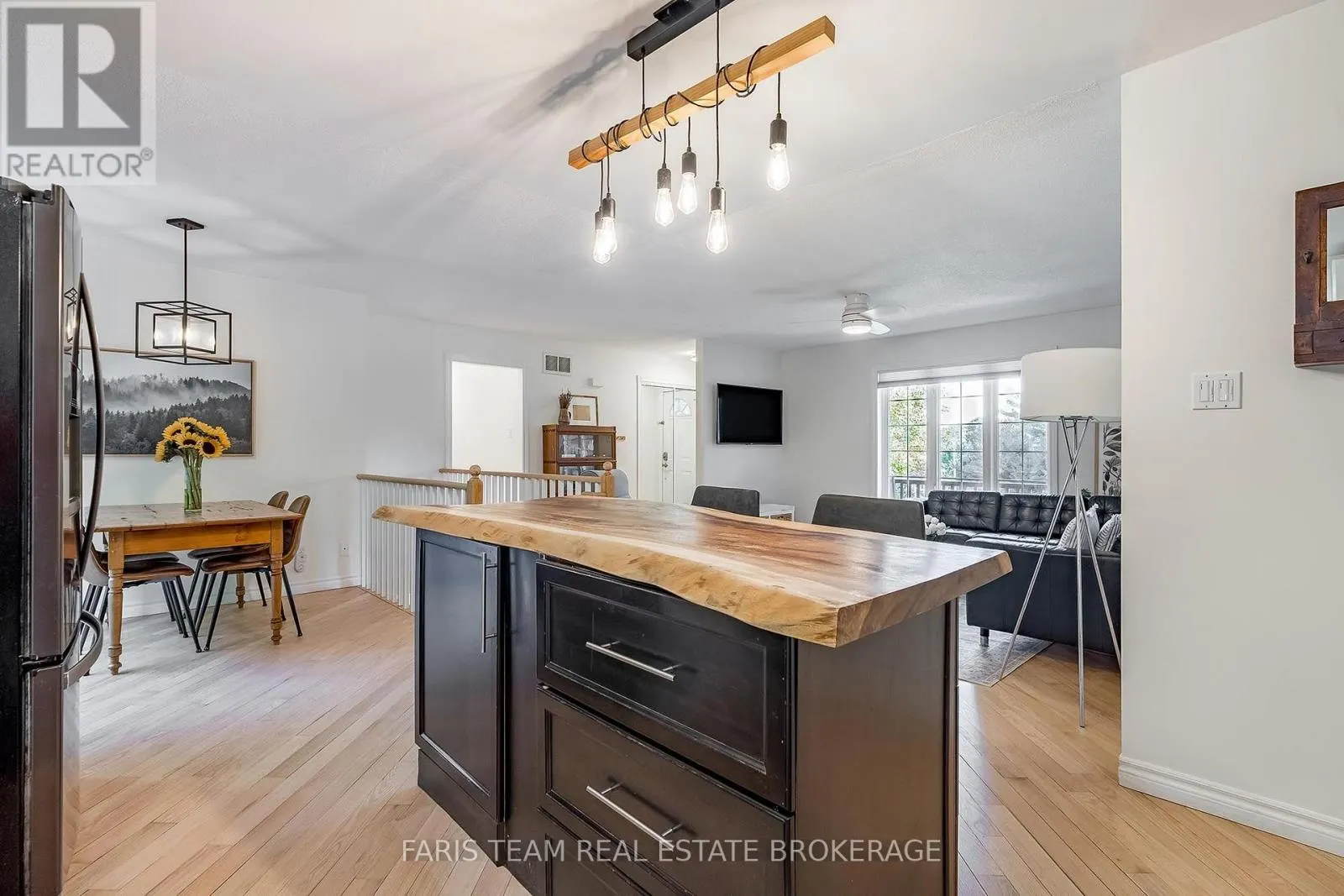 55 DAVENPORT DRIVE