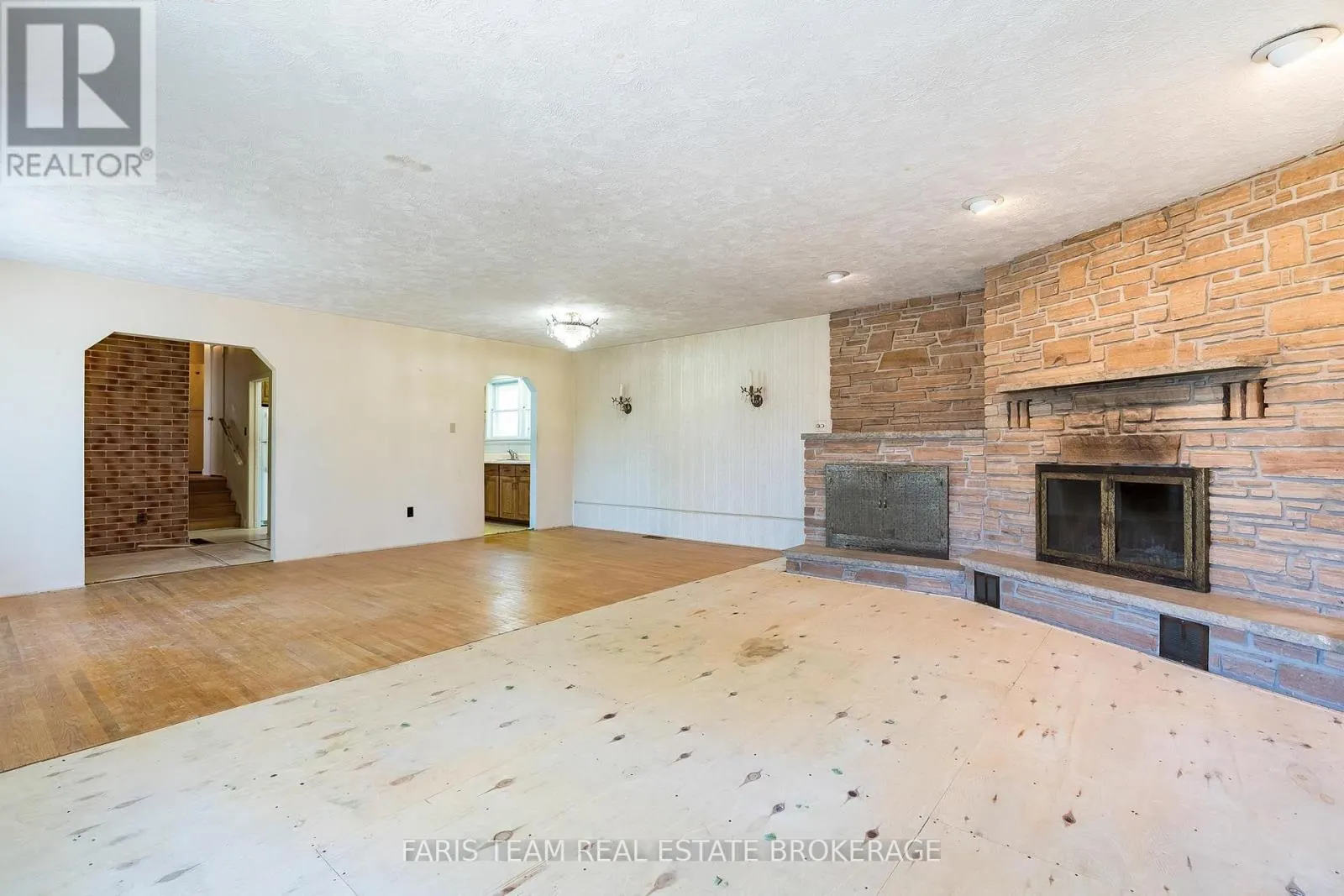 82 OAKLEY PARK SQUARE