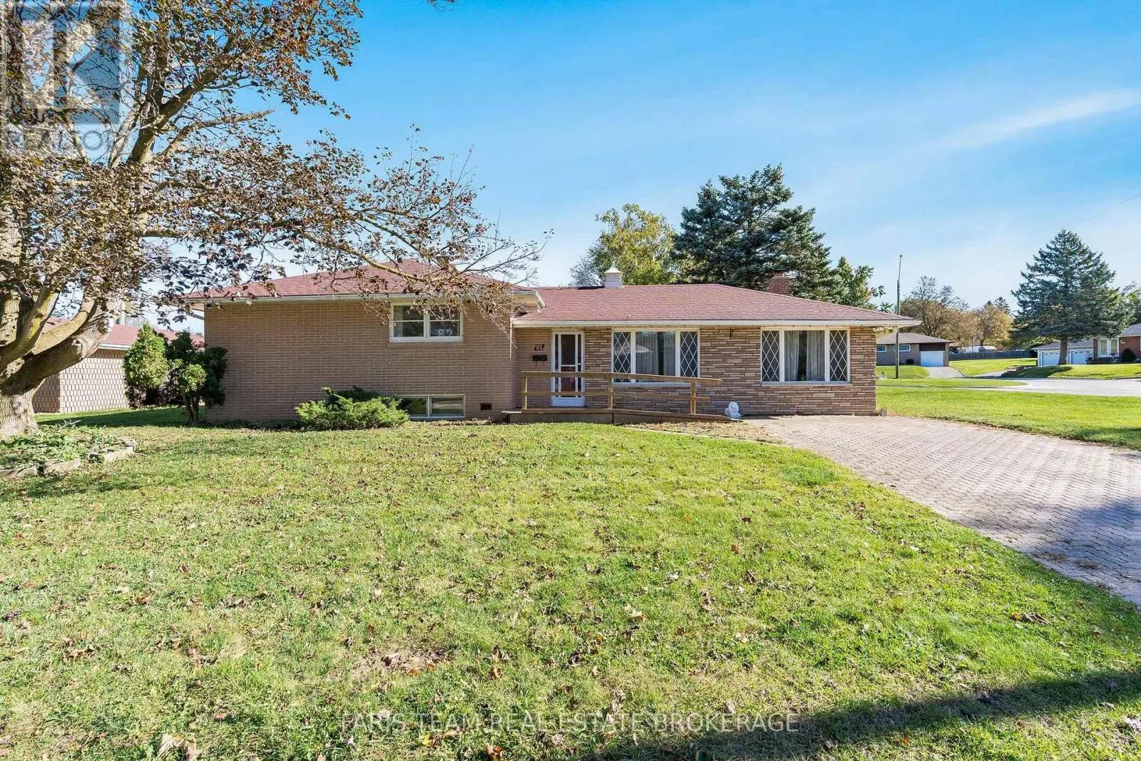 82 OAKLEY PARK SQUARE