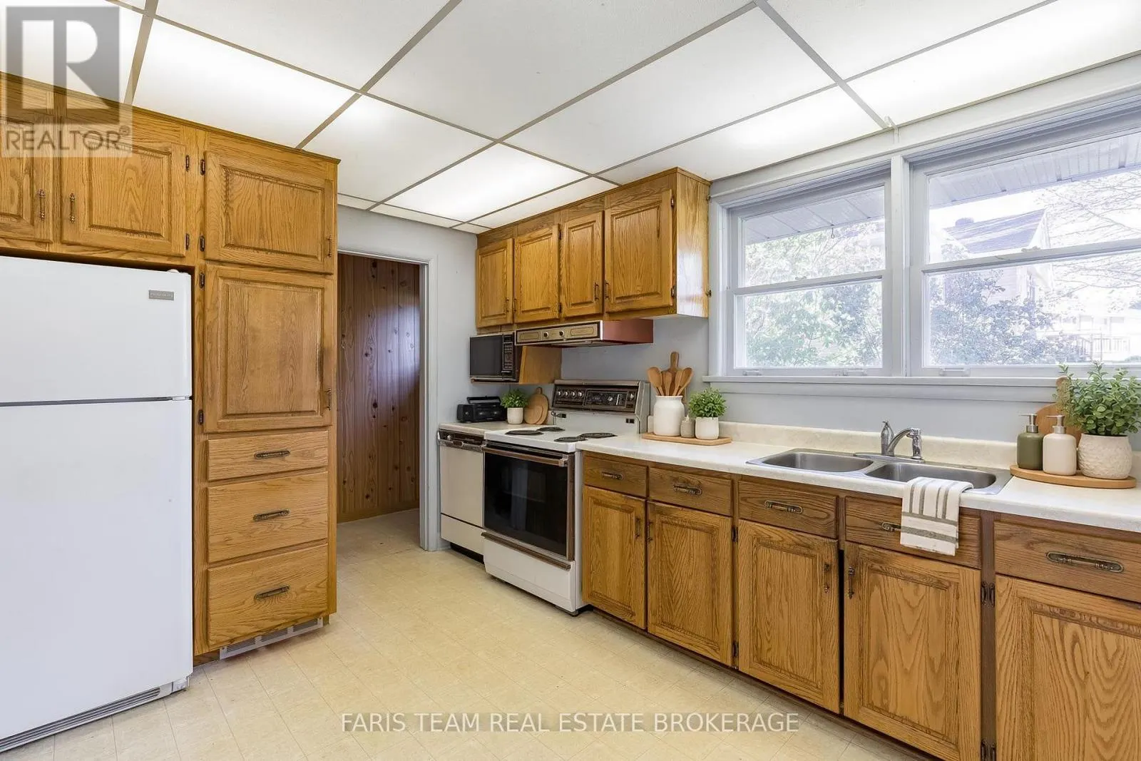 82 OAKLEY PARK SQUARE