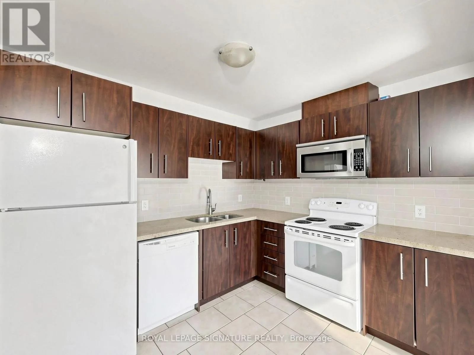 6 - 75 PRINCE WILLIAM WAY