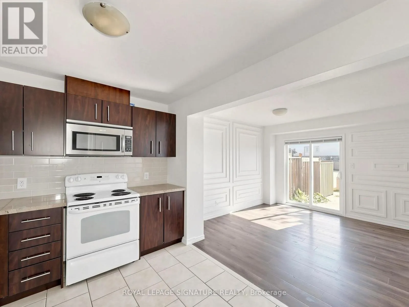 6 - 75 PRINCE WILLIAM WAY