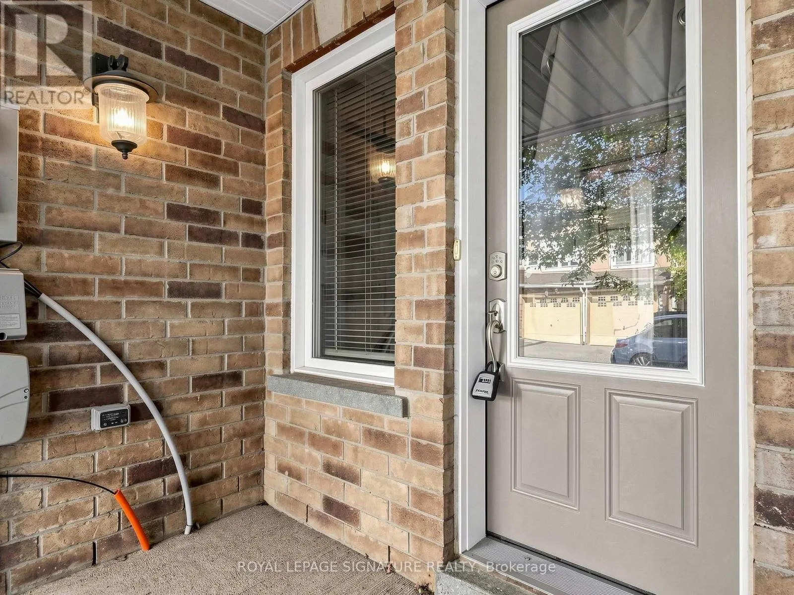 6 - 75 PRINCE WILLIAM WAY