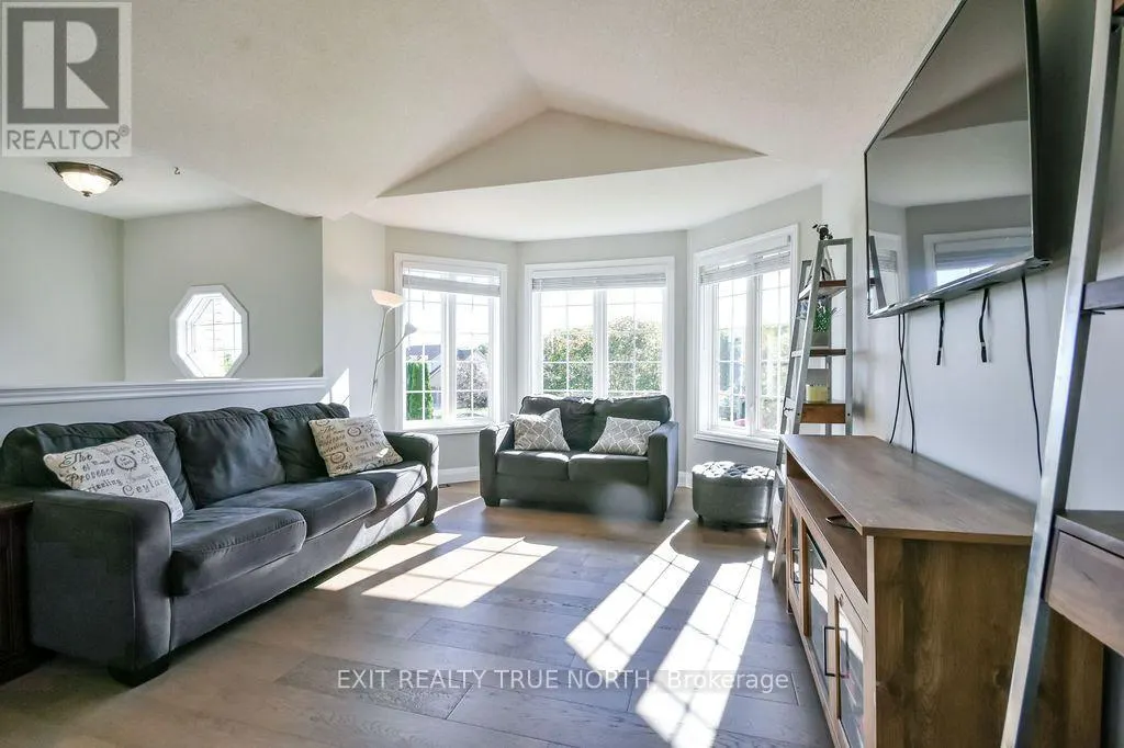 35 MARLOW CIRCLE