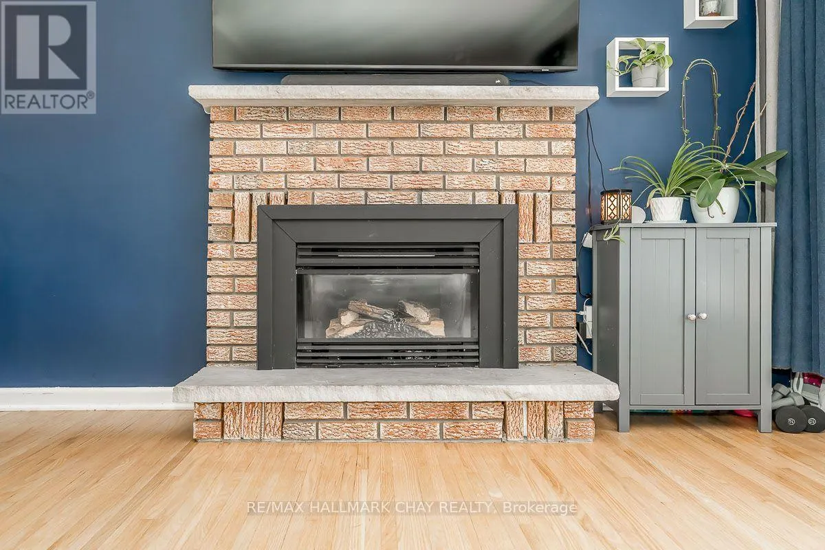 23 DOWNSVIEW DRIVE