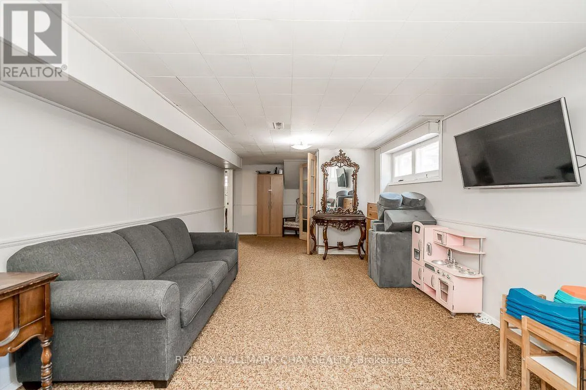 23 DOWNSVIEW DRIVE