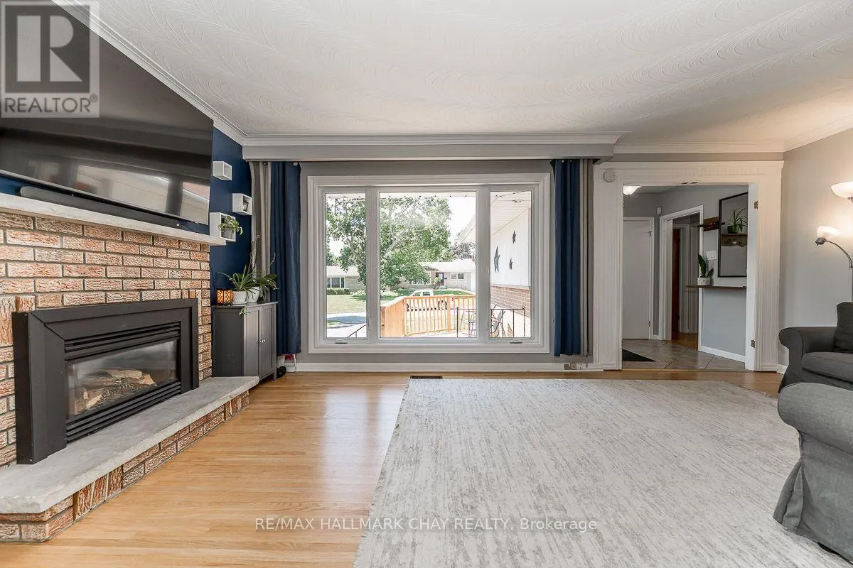 23 DOWNSVIEW DRIVE