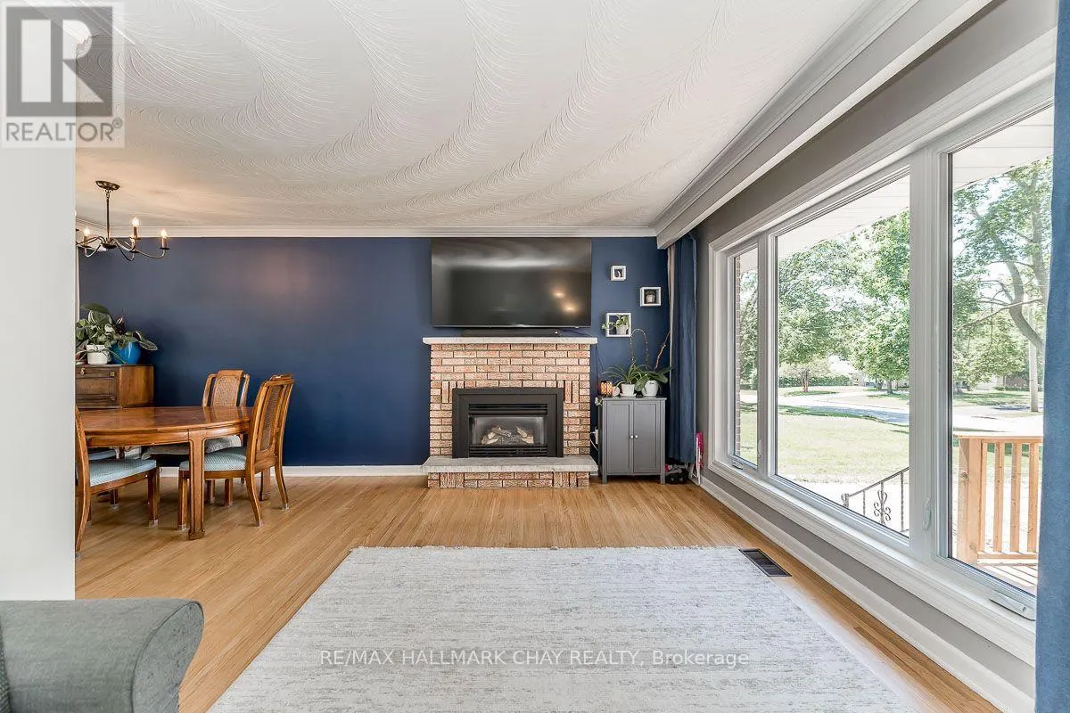 23 DOWNSVIEW DRIVE
