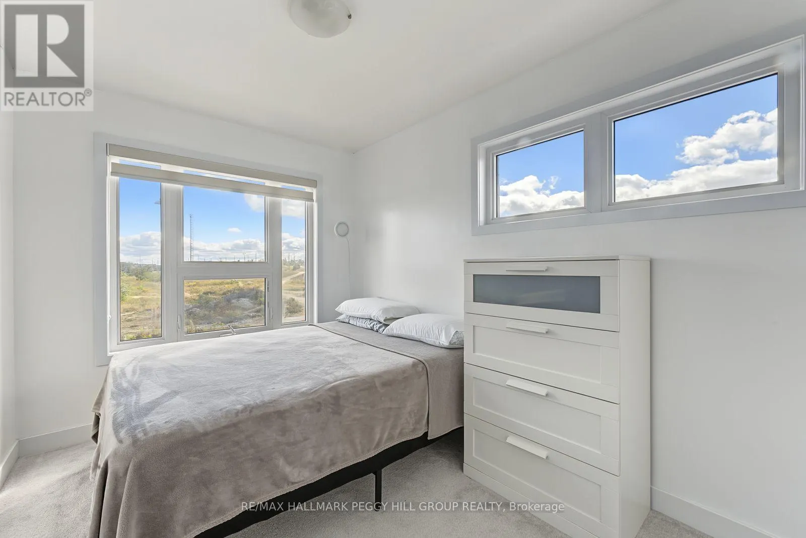 11 TURNBERRY LANE